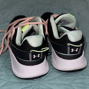 Under Armour Women’s 6' Black and Pink Sneakers